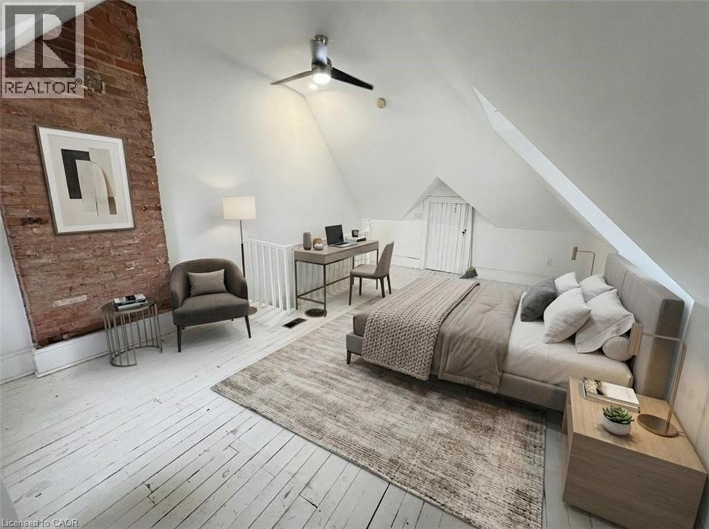 164 Catharine Street N, Hamilton, ON - Indoor