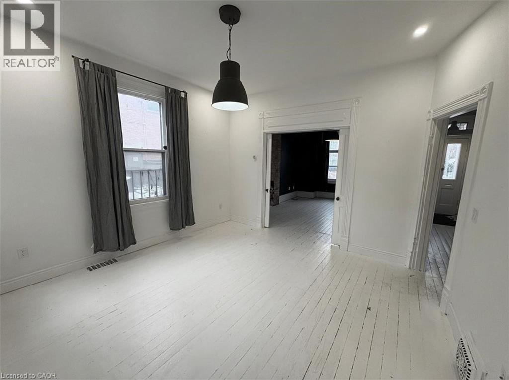 164 Catharine Street N, Hamilton, ON - Indoor Photo Showing Other Room