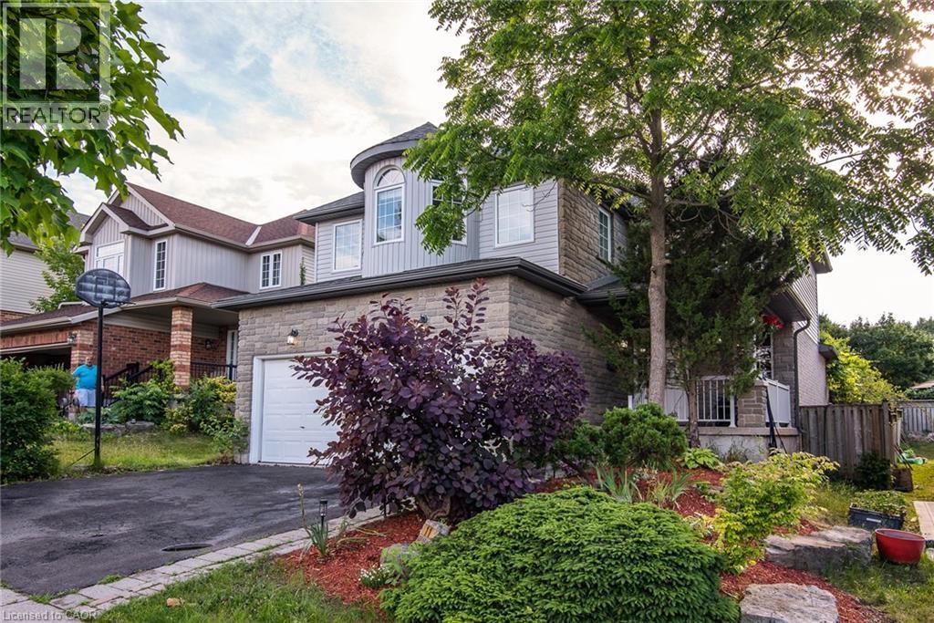 11 Apple Ridge Drive, Kitchener, ON - Outdoor