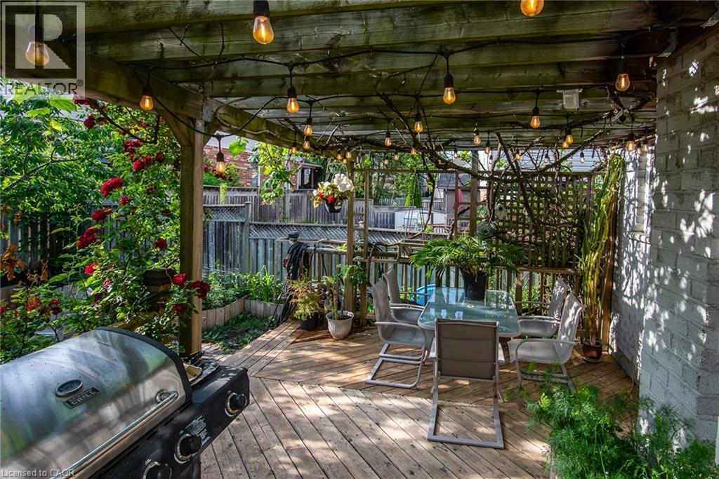 11 Apple Ridge Drive, Kitchener, ON - Outdoor With Deck Patio Veranda