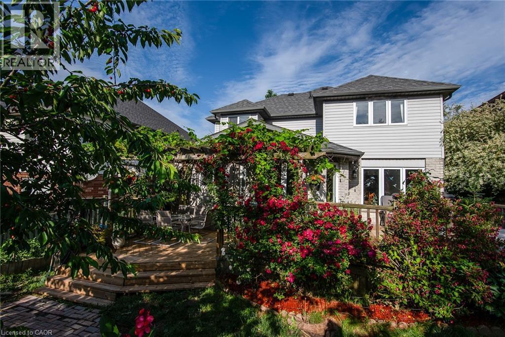 11 Apple Ridge Drive, Kitchener, ON - Outdoor