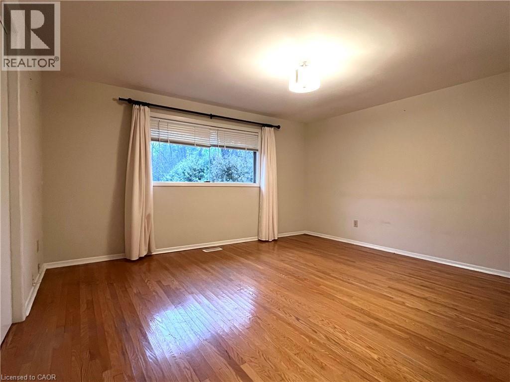 243 Appleby Line, Burlington, ON - Indoor Photo Showing Other Room