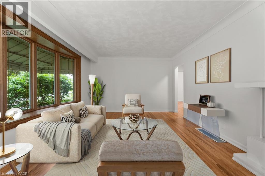 Virtually Staged - 98 Laurier Avenue, Hamilton, ON - Indoor Photo Showing Living Room