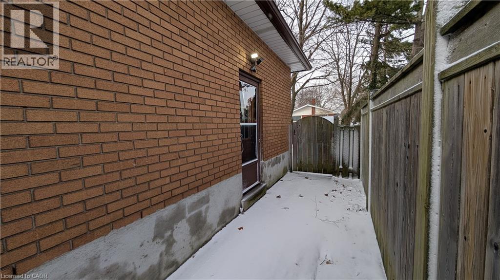98 Laurier Avenue, Hamilton, ON - Outdoor With Exterior