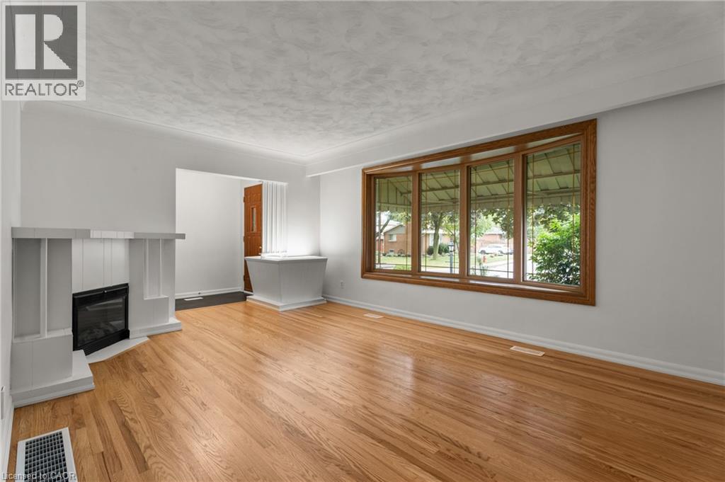 98 Laurier Avenue, Hamilton, ON