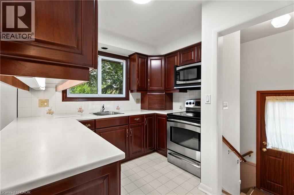 98 Laurier Avenue, Hamilton, ON