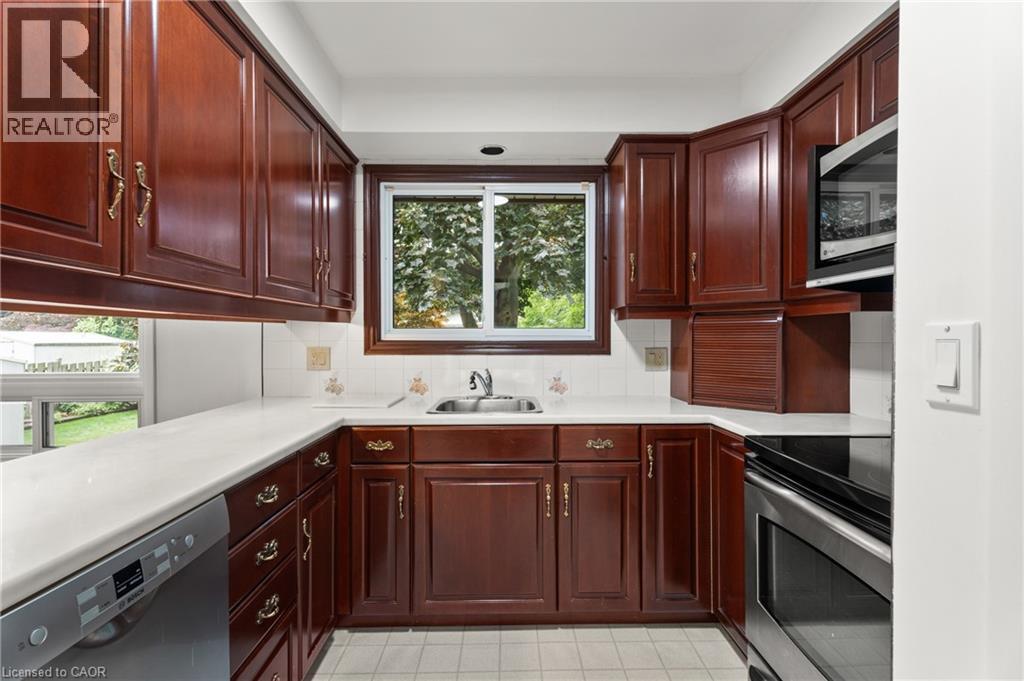 98 Laurier Avenue, Hamilton, ON