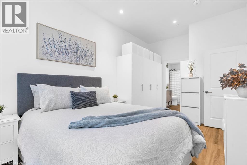 525 New Dundee Road Unit# 101, Kitchener, ON - Indoor Photo Showing Bedroom