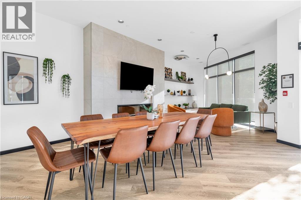 525 New Dundee Road Unit# 101, Kitchener, ON - Indoor Photo Showing Dining Room