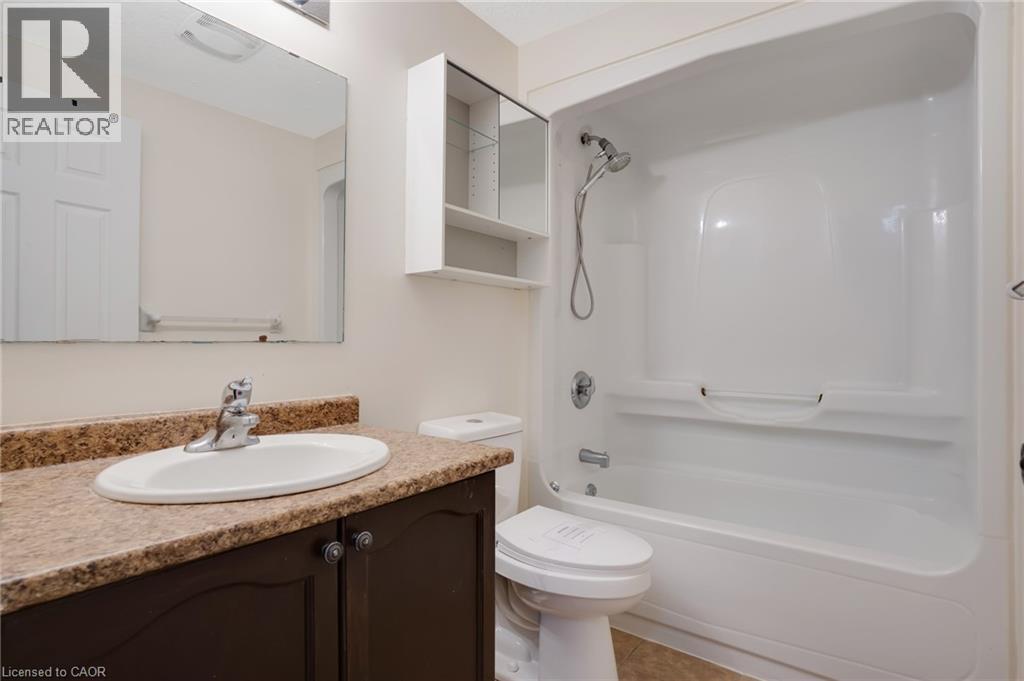 310 Fallowfield Drive, Kitchener, ON - Indoor Photo Showing Bathroom