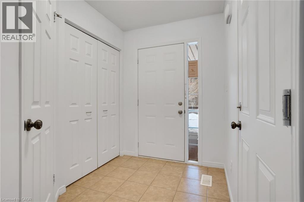 310 Fallowfield Drive, Kitchener, ON - Indoor Photo Showing Other Room