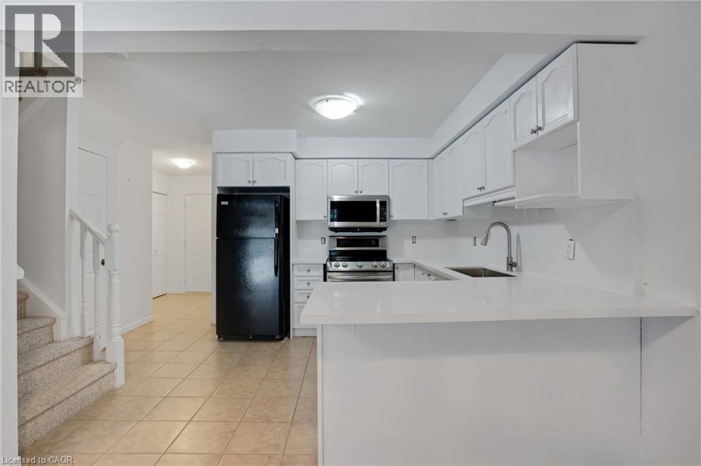 310 Fallowfield Drive, Kitchener, ON - Indoor Photo Showing Kitchen