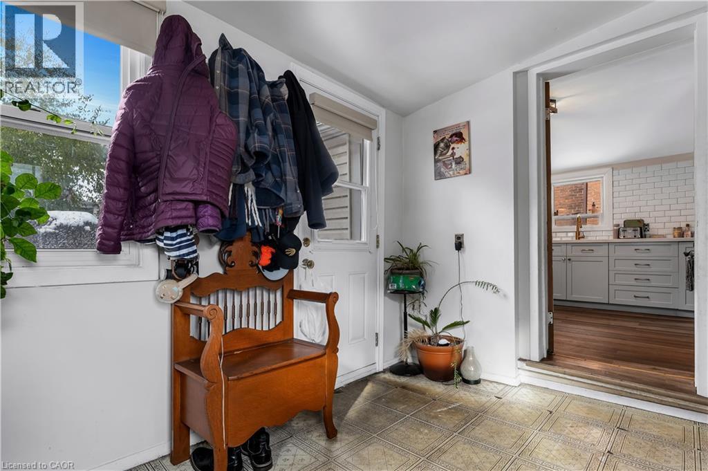 Mudroom with a sink - 193 Locke Street N, Hamilton, ON - Indoor Photo Showing Other Room