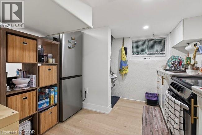 149 Leinster Avenue N, Hamilton, ON - Indoor Photo Showing Kitchen