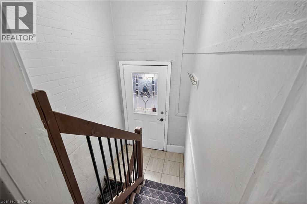 495 Charlton Avenue E, Hamilton, ON - Indoor Photo Showing Other Room