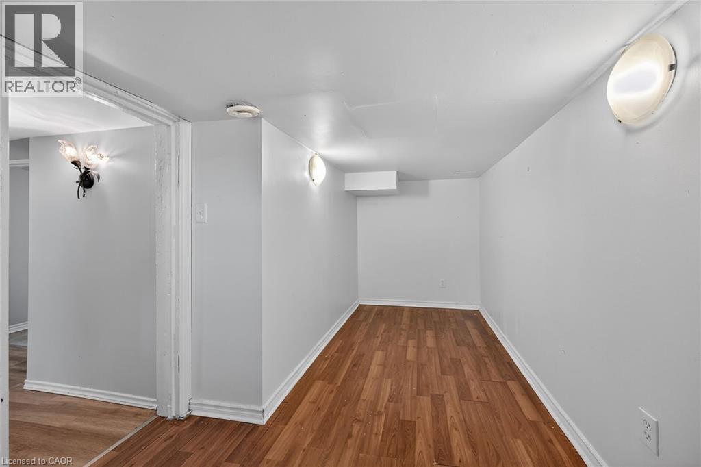 495 Charlton Avenue E, Hamilton, ON - Indoor Photo Showing Other Room