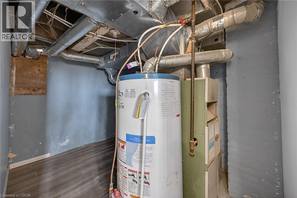 495 Charlton Avenue E, Hamilton, ON - Indoor Photo Showing Basement