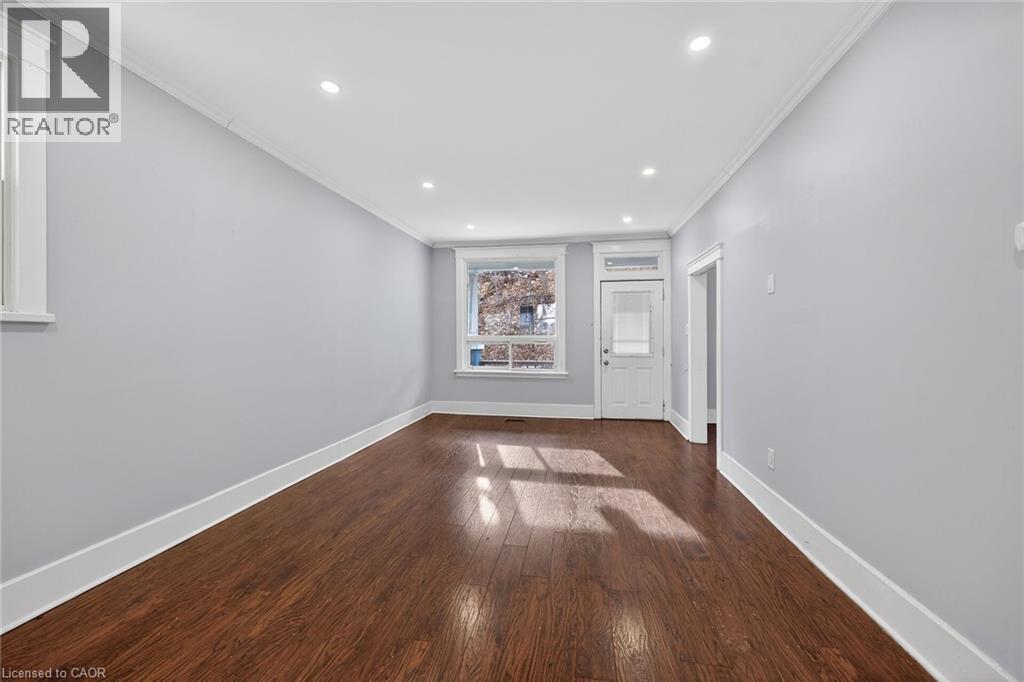 495 Charlton Avenue E, Hamilton, ON - Indoor Photo Showing Other Room