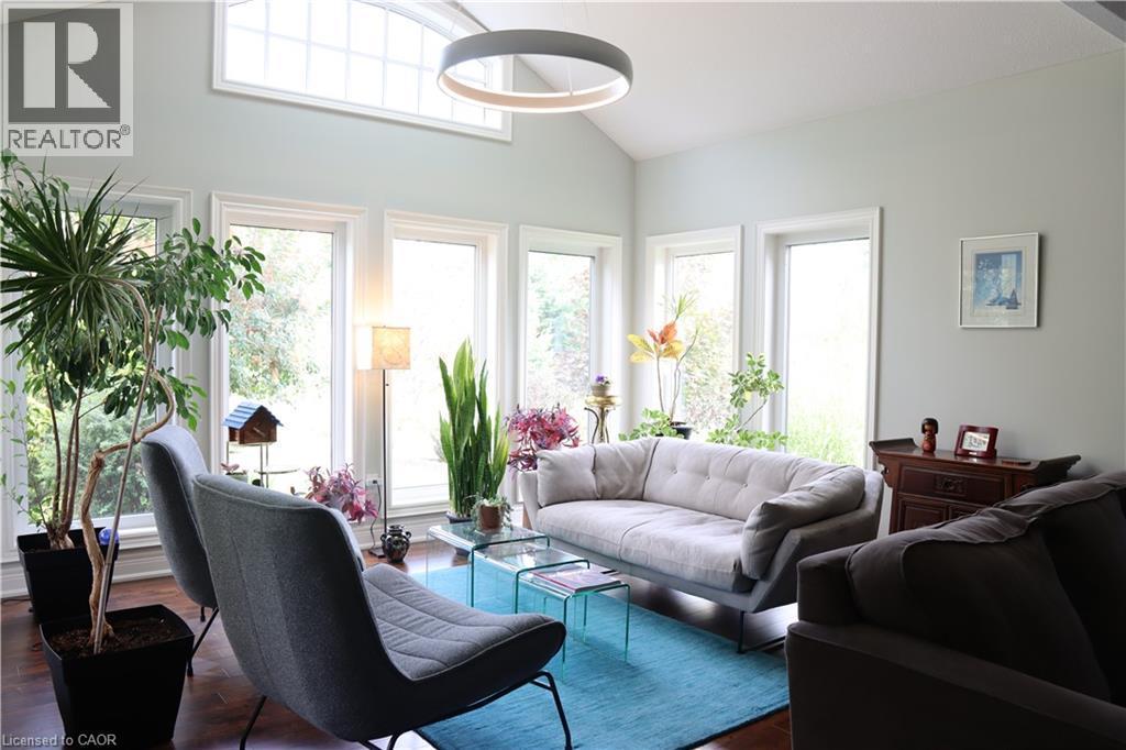 3507 Trillium Crescent, Fort Erie, ON - Indoor Photo Showing Living Room