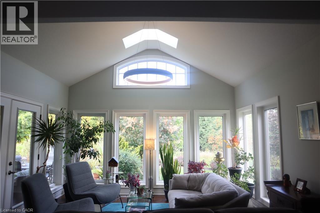 3507 Trillium Crescent, Fort Erie, ON - Indoor Photo Showing Living Room