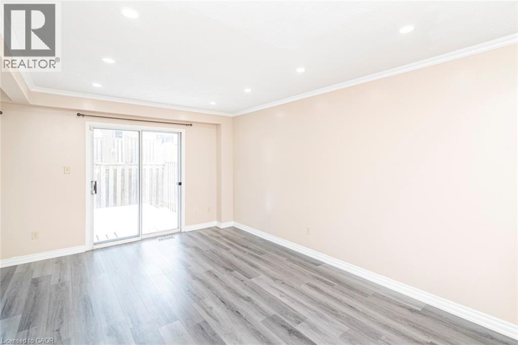 14 Derby Street Unit# 35, Hamilton, ON - Indoor Photo Showing Other Room