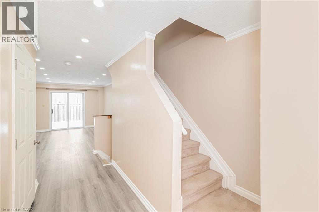 14 Derby Street Unit# 35, Hamilton, ON - Indoor Photo Showing Other Room