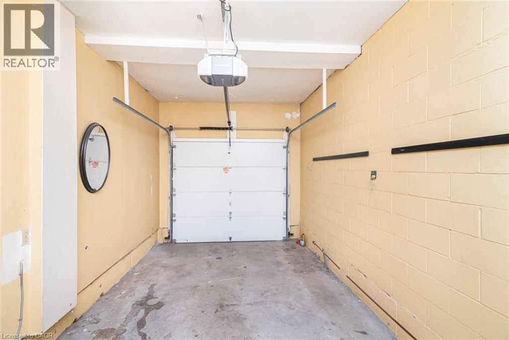 14 Derby Street Unit# 35, Hamilton, ON - Indoor Photo Showing Garage