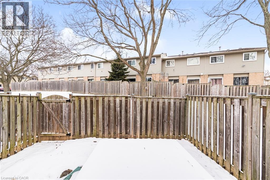 14 Derby Street Unit# 35, Hamilton, ON - Outdoor