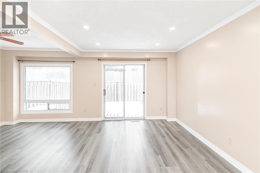 14 Derby Street Unit# 35, Hamilton, ON - Indoor Photo Showing Other Room