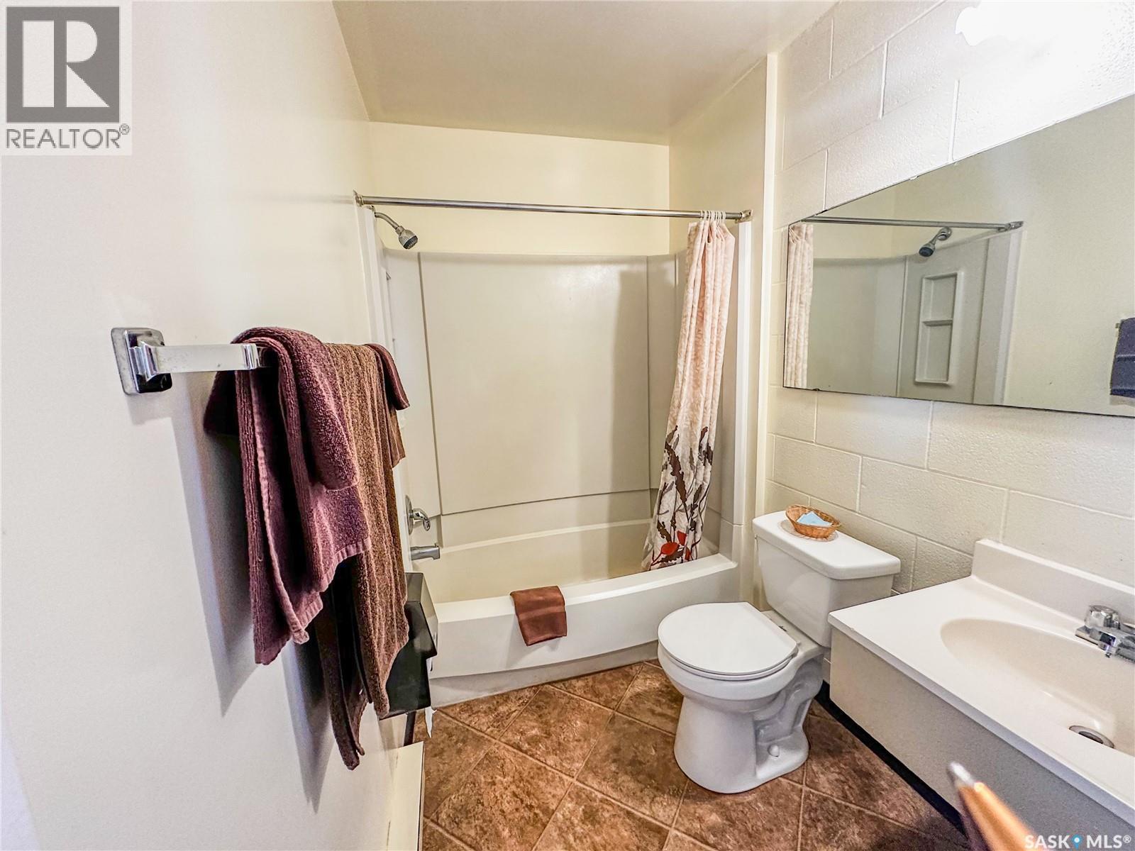 1041 Kaiser William Avenue, Langenburg, SK