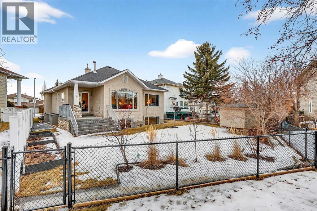 Easy access from your yard onto the path system - 509 Riverview Place Se, Calgary, AB - Outdoor With Deck Patio Veranda