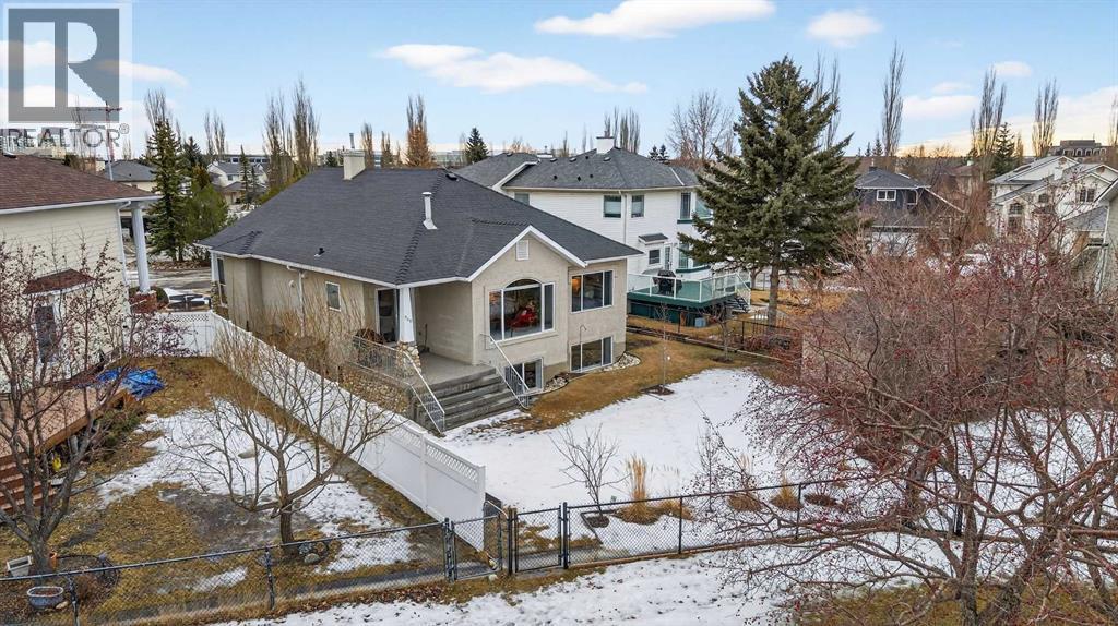 Elevated bungalow living on an expansive property! - 509 Riverview Place Se, Calgary, AB - Outdoor With Deck Patio Veranda