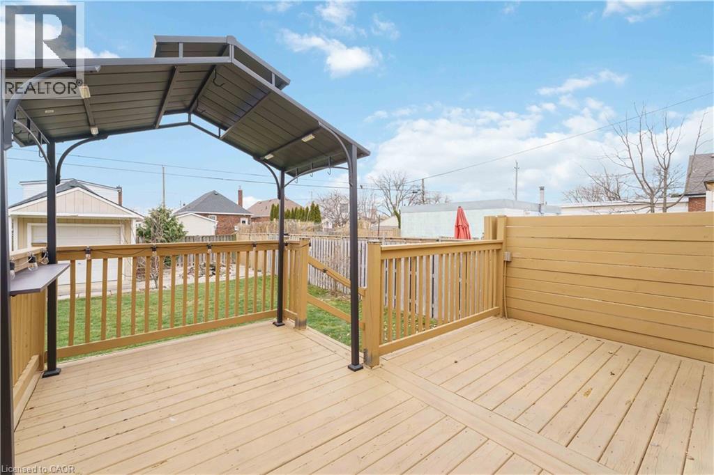 136 Ivon Avenue, Hamilton, ON - Outdoor With Deck Patio Veranda With Exterior