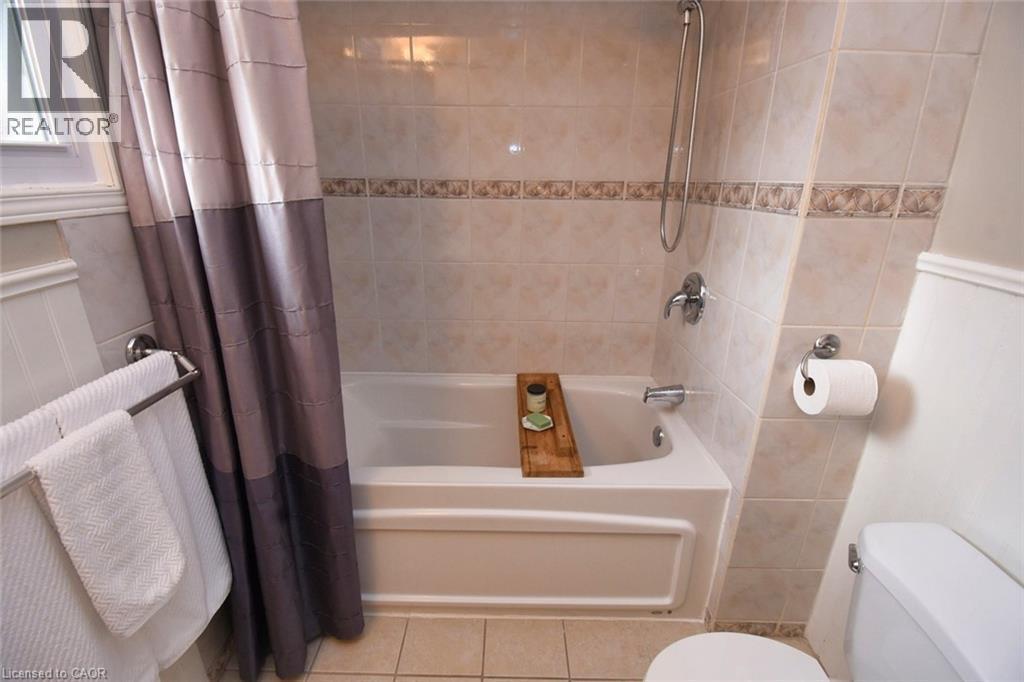 119 Gemini Drive, Hamilton, ON - Indoor Photo Showing Bathroom