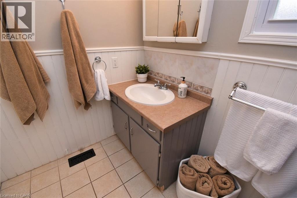 119 Gemini Drive, Hamilton, ON - Indoor Photo Showing Bathroom