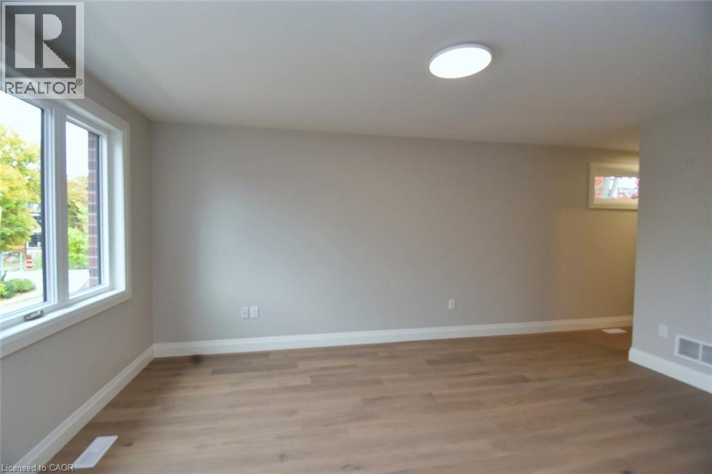 279 Hess Street S, Hamilton, ON - Indoor Photo Showing Other Room