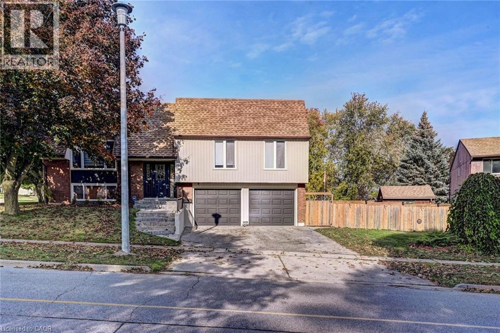 288 Salisbury Avenue, Cambridge, ON - Outdoor