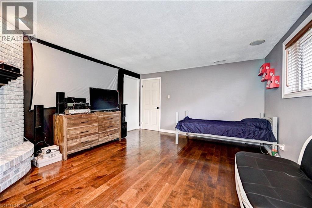 288 Salisbury Avenue, Cambridge, ON - Indoor