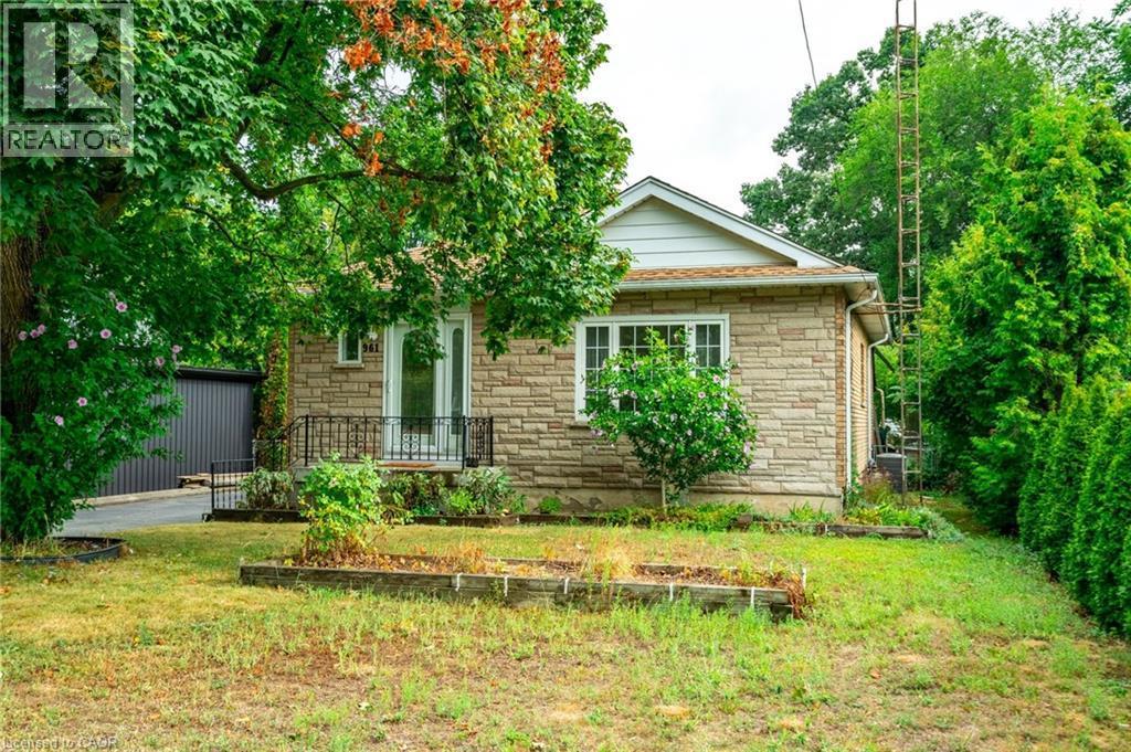 961 Danforth Avenue, Burlington, ON - Outdoor