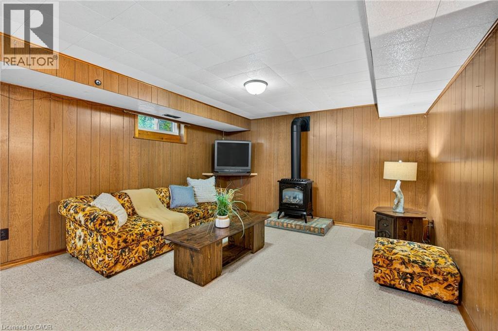 961 Danforth Avenue, Burlington, ON - Indoor