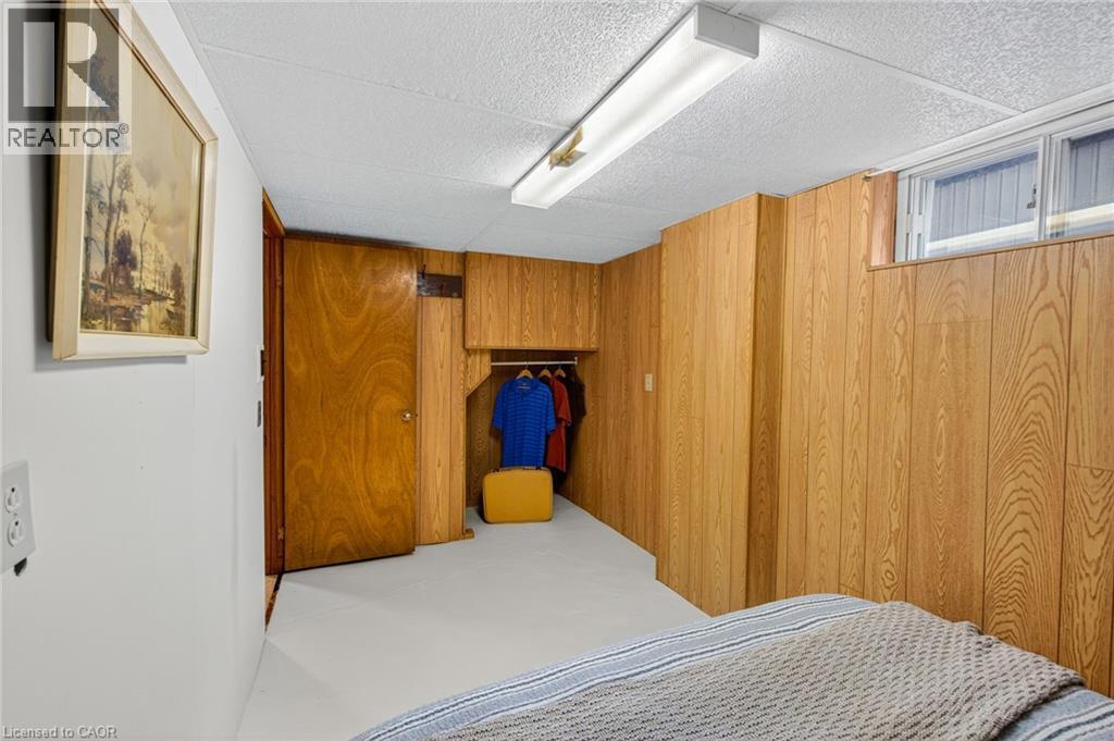 961 Danforth Avenue, Burlington, ON - Indoor