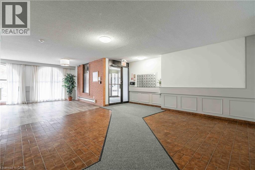 23 Main Street Unit# 502, Dundas, ON - Indoor Photo Showing Other Room