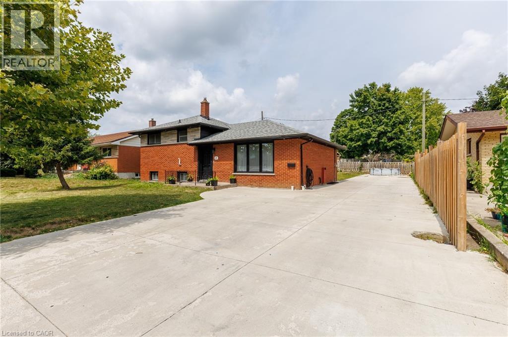 18 Silverdale Crescent, London, ON - Outdoor
