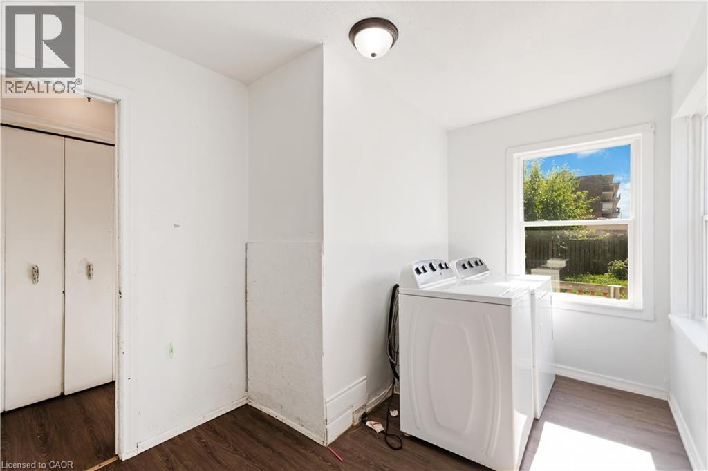 1788 Barton Street E, Hamilton, ON - Indoor Photo Showing Laundry Room