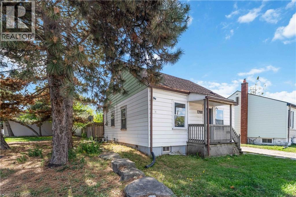 1788 Barton Street E, Hamilton, ON - Outdoor