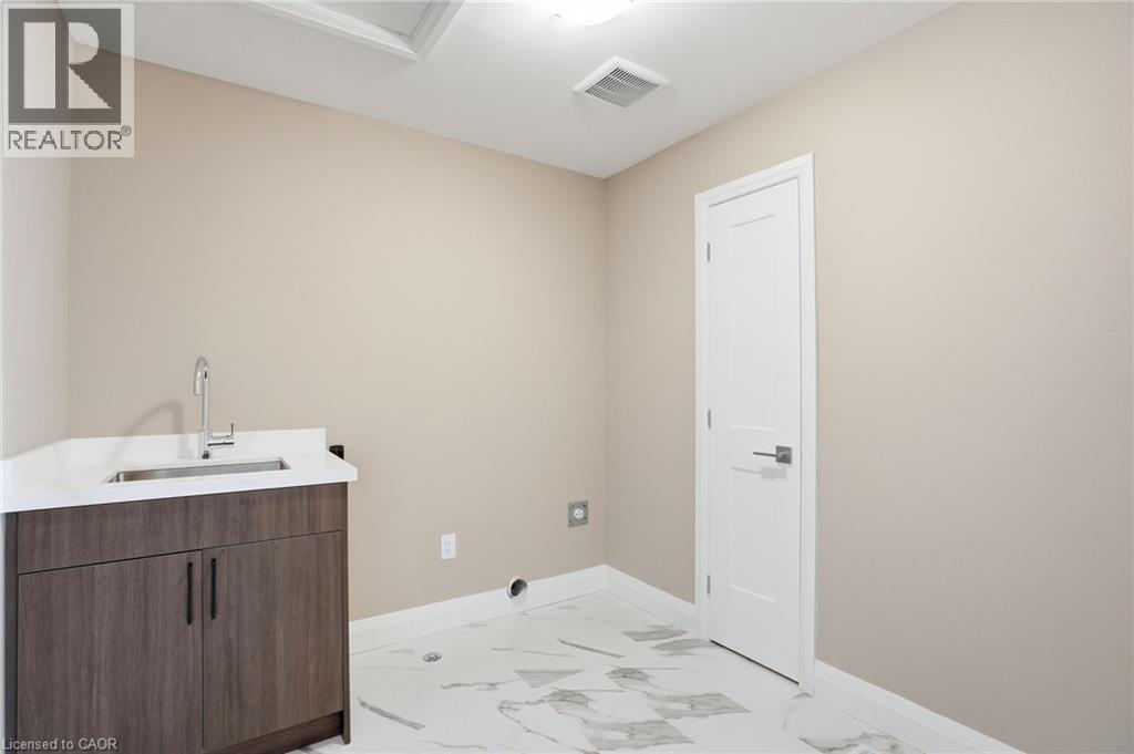 Lot 7 Klein Circle, Ancaster, ON - Indoor Photo Showing Other Room