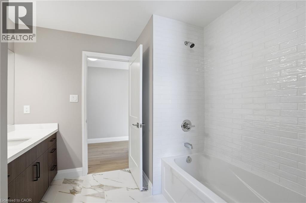 Lot 7 Klein Circle, Ancaster, ON - Indoor Photo Showing Bathroom