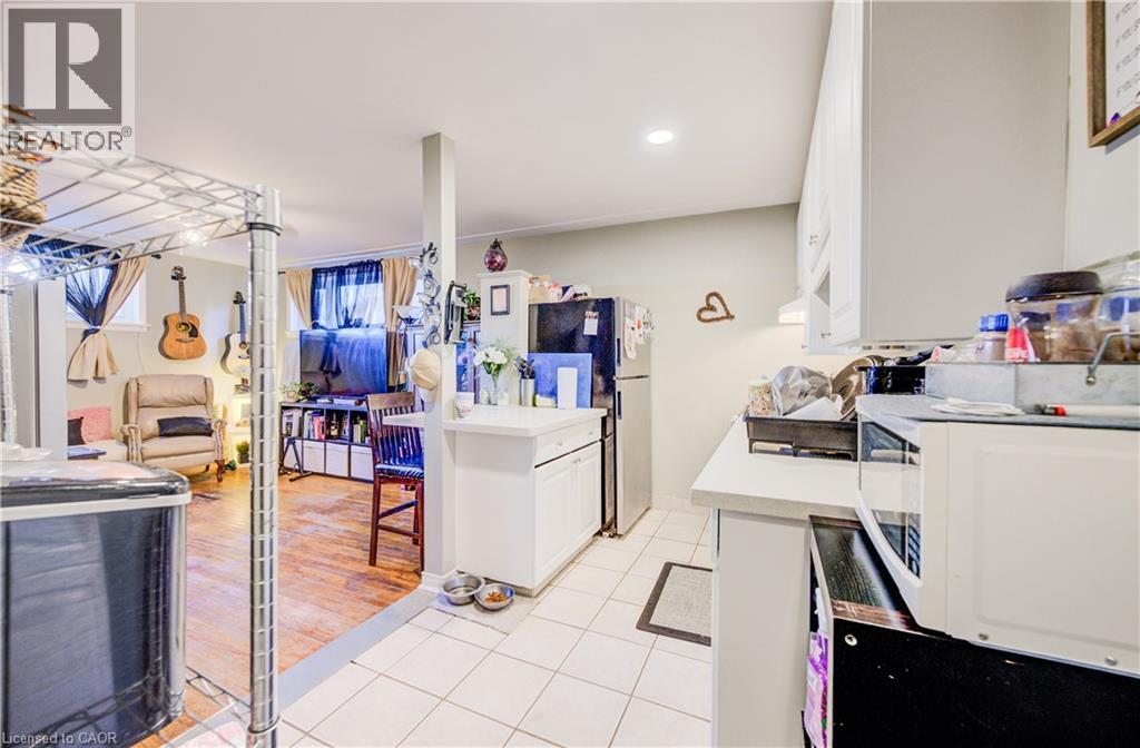 Unit 1 Kitchen - 263 Highland Road W, Kitchener, ON - Indoor Photo Showing Laundry Room