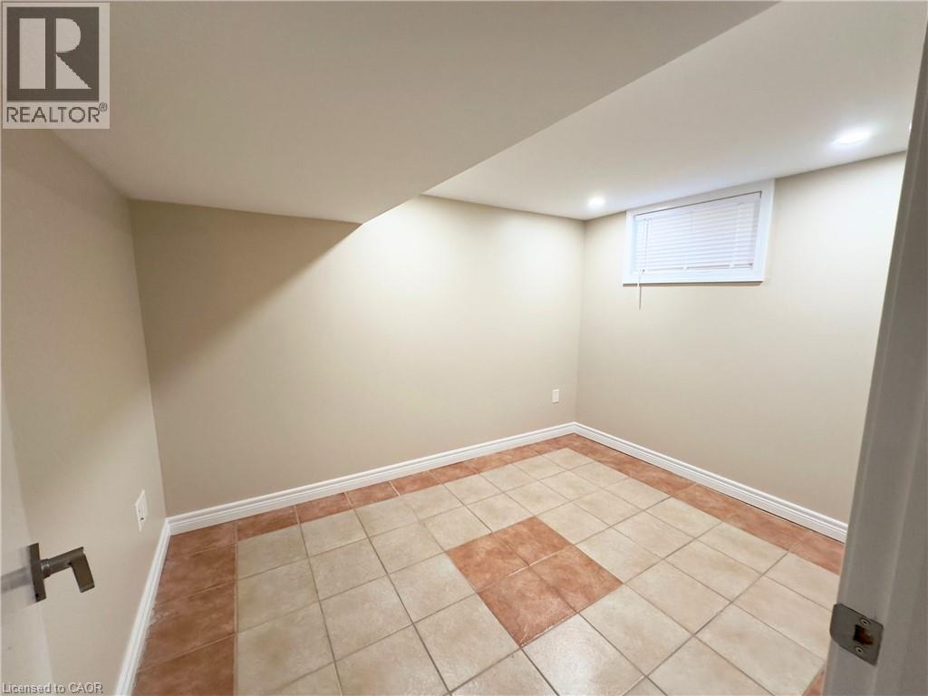 232 Rodgers Road, Hamilton, ON - Indoor Photo Showing Other Room