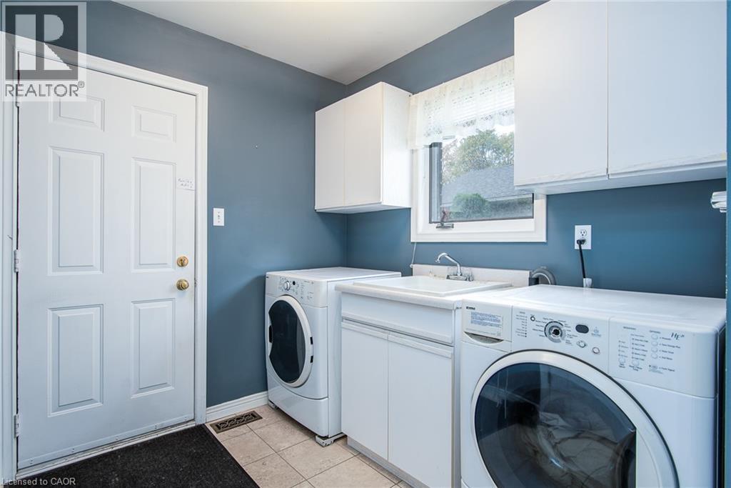 Main floor laundry/mudroom - 372 Gatestone Boulevard, Waterloo, ON - Indoor Photo Showing Laundry Room